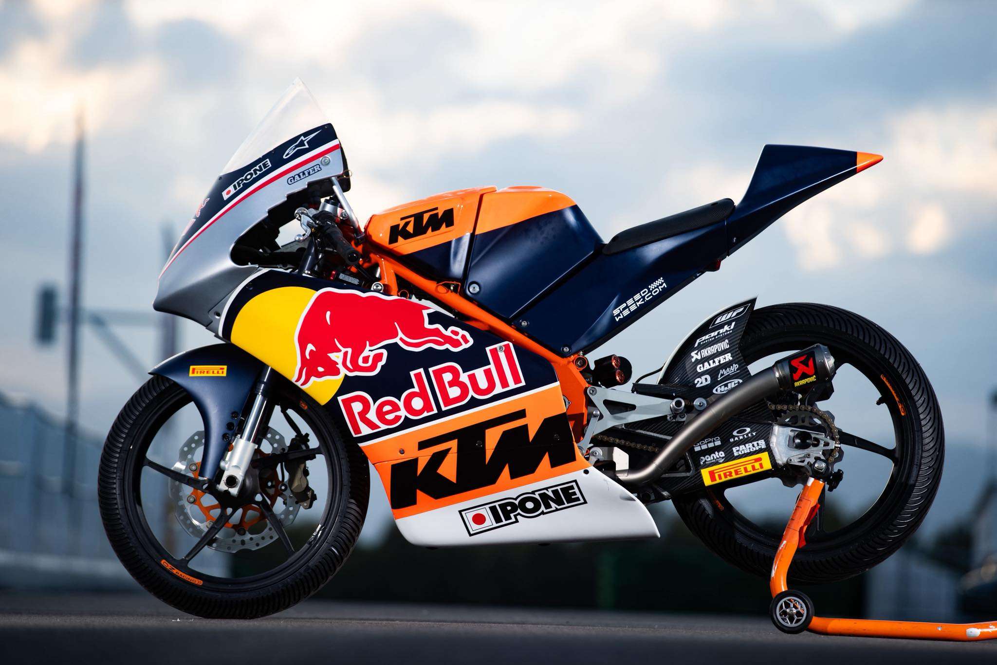 Red bull Rookies Cup team